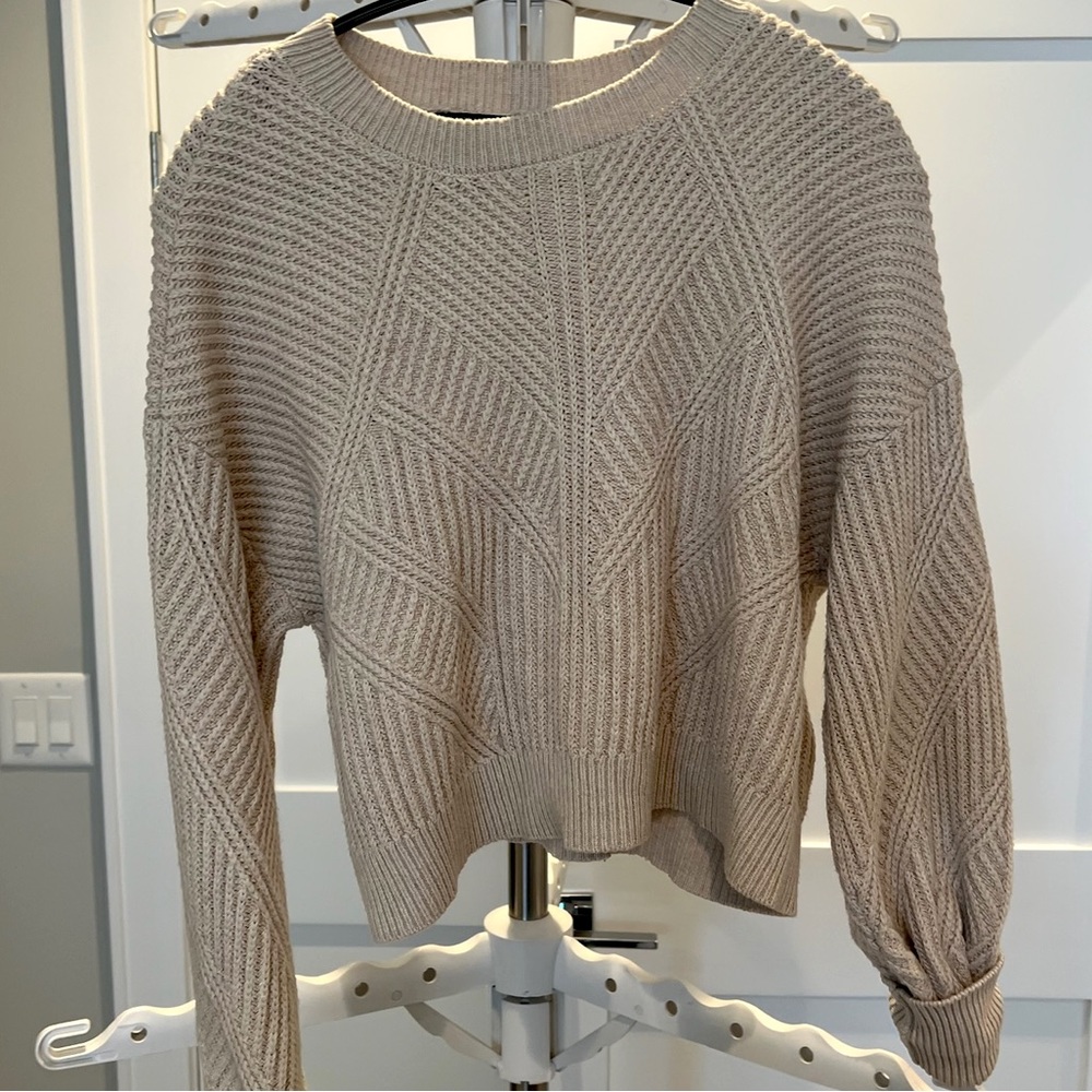 Express beige cropped sweater, worn once and perfect condition